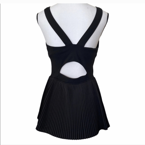 Lululemon City Tank Black Top Peplum Pleat Waist Women’s 4 Gym Athleisure - Picture 3 of 6